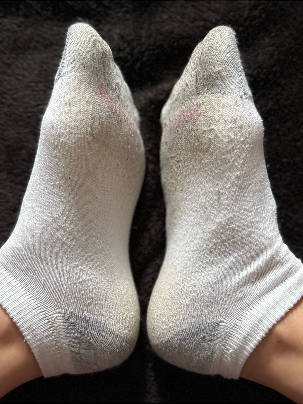 Used White Low-Cut Women's
Hanes Socks - Picture 2 of 3